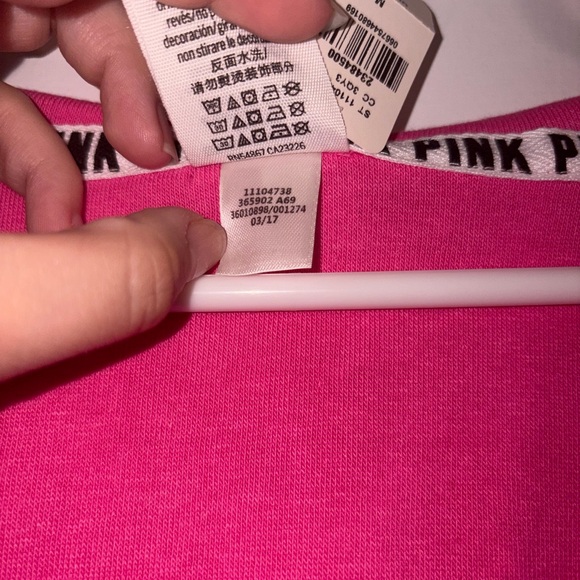 NWT PINK Victoria's Secret Fuchsia Pullover - Picture 4 of 5
